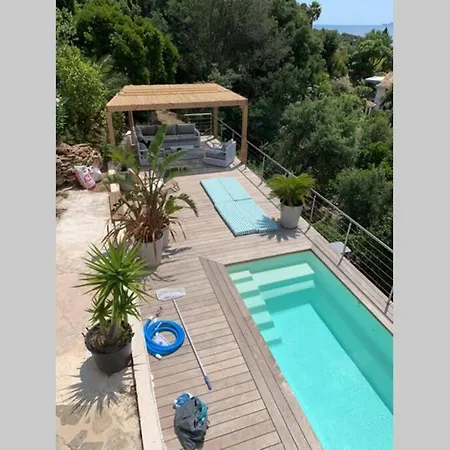 Petit Coin De Paradis * Le Rayol-Canadel-sur-Mer